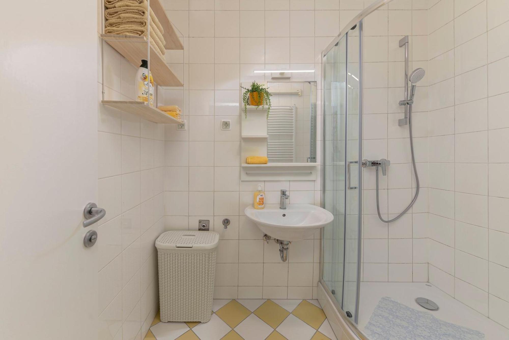 Cozy Garden Flat * Lublana