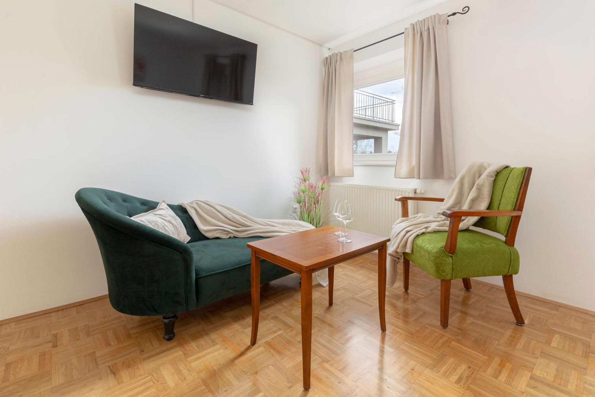 Apartment Cozy Garden Flat